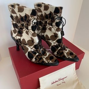 Salvatore Ferragamo pre-owed 9 c booties multi color pony hair
